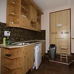 Sarreti Apartmanhaz * Balatonfured