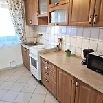 Sarreti Apartmanhaz * Balatonfured