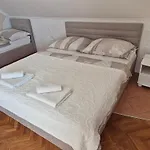 Sarreti Apartmanhaz Balatonfured