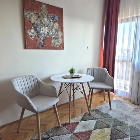 Sarreti Apartmanhaz