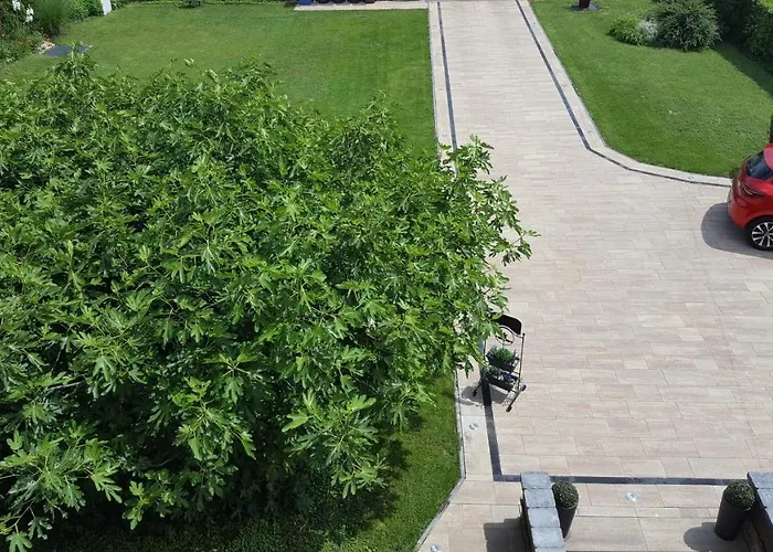 Appartement Sarreti Apartmanhaz *