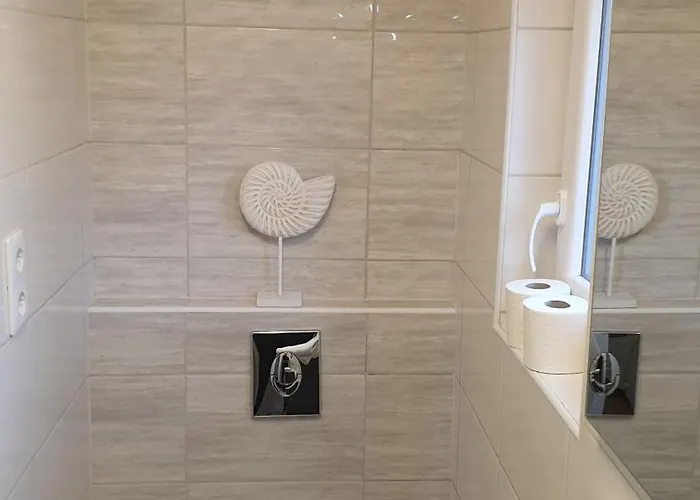 Sarreti Apartmanhaz *